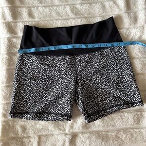 Women’s Lululemon Biker shorts (size 10- going off measurements)